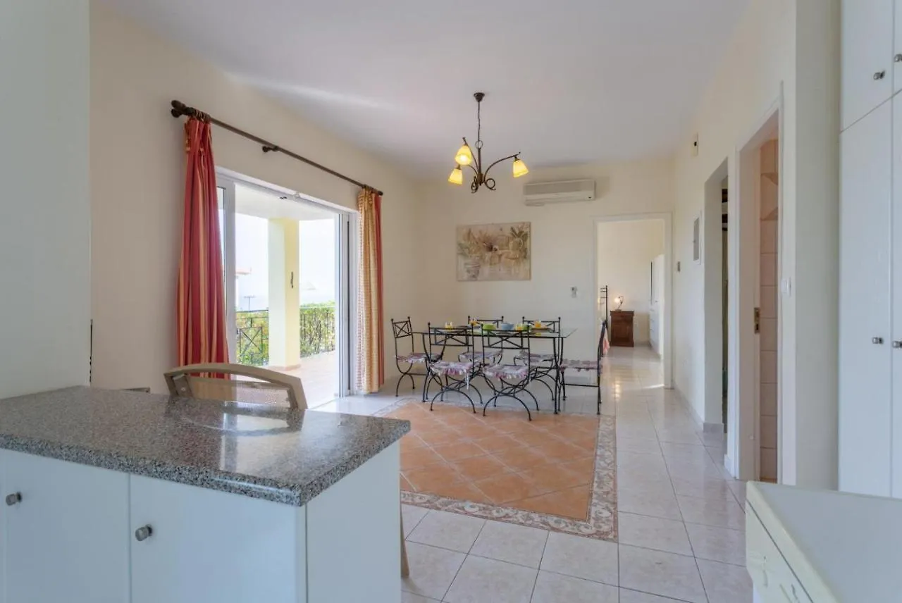 Skala Villa Yellow Spathion
