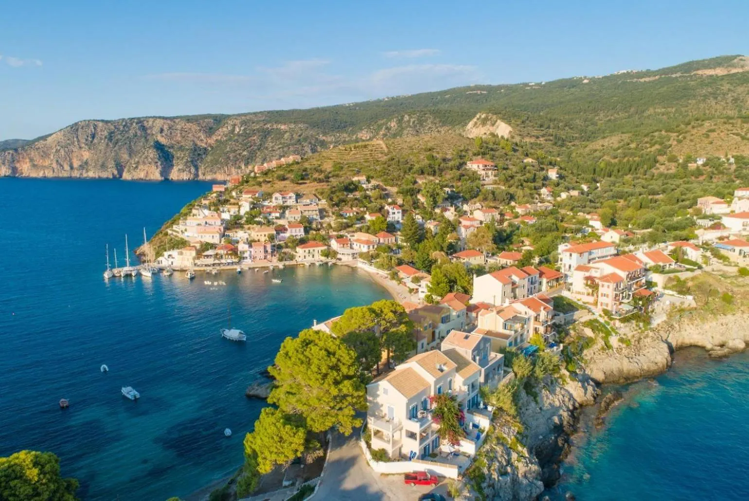 Skala Villa Yellow Spathion